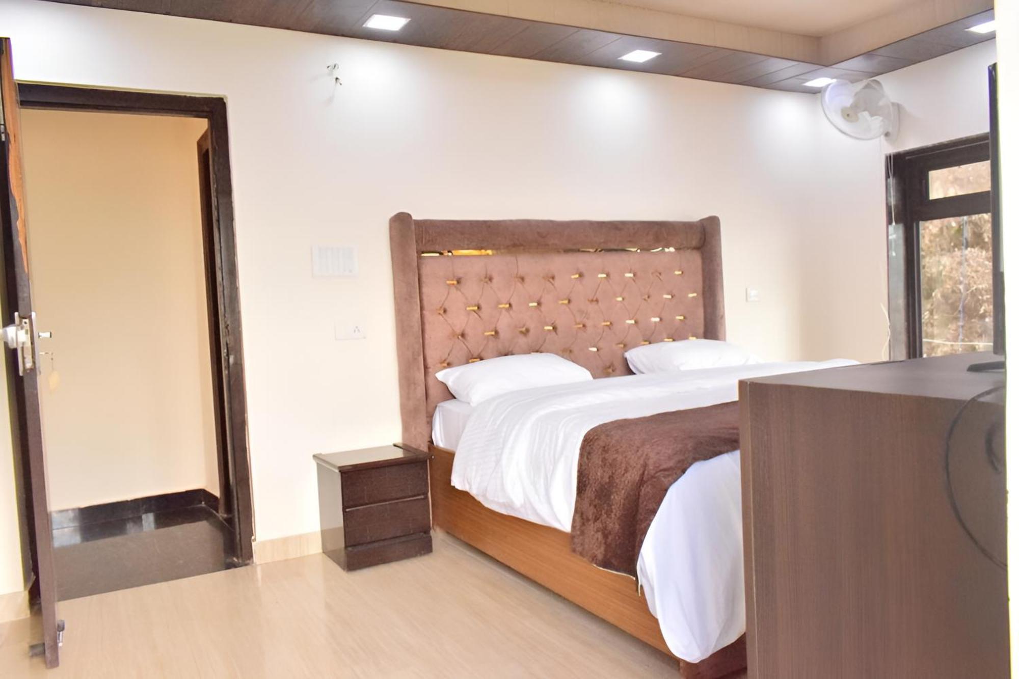 Rudhraksh Villa 4Br- Perfect Vacay Villa Mussoorie Eksteriør billede