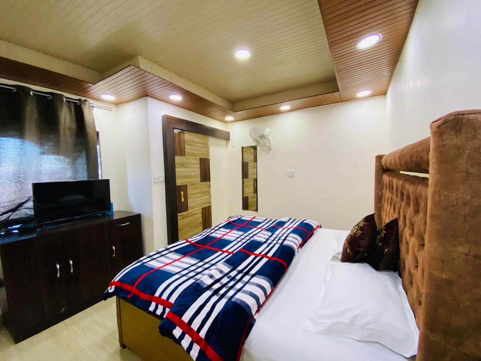 Rudhraksh Villa 4Br- Perfect Vacay Villa Mussoorie Eksteriør billede