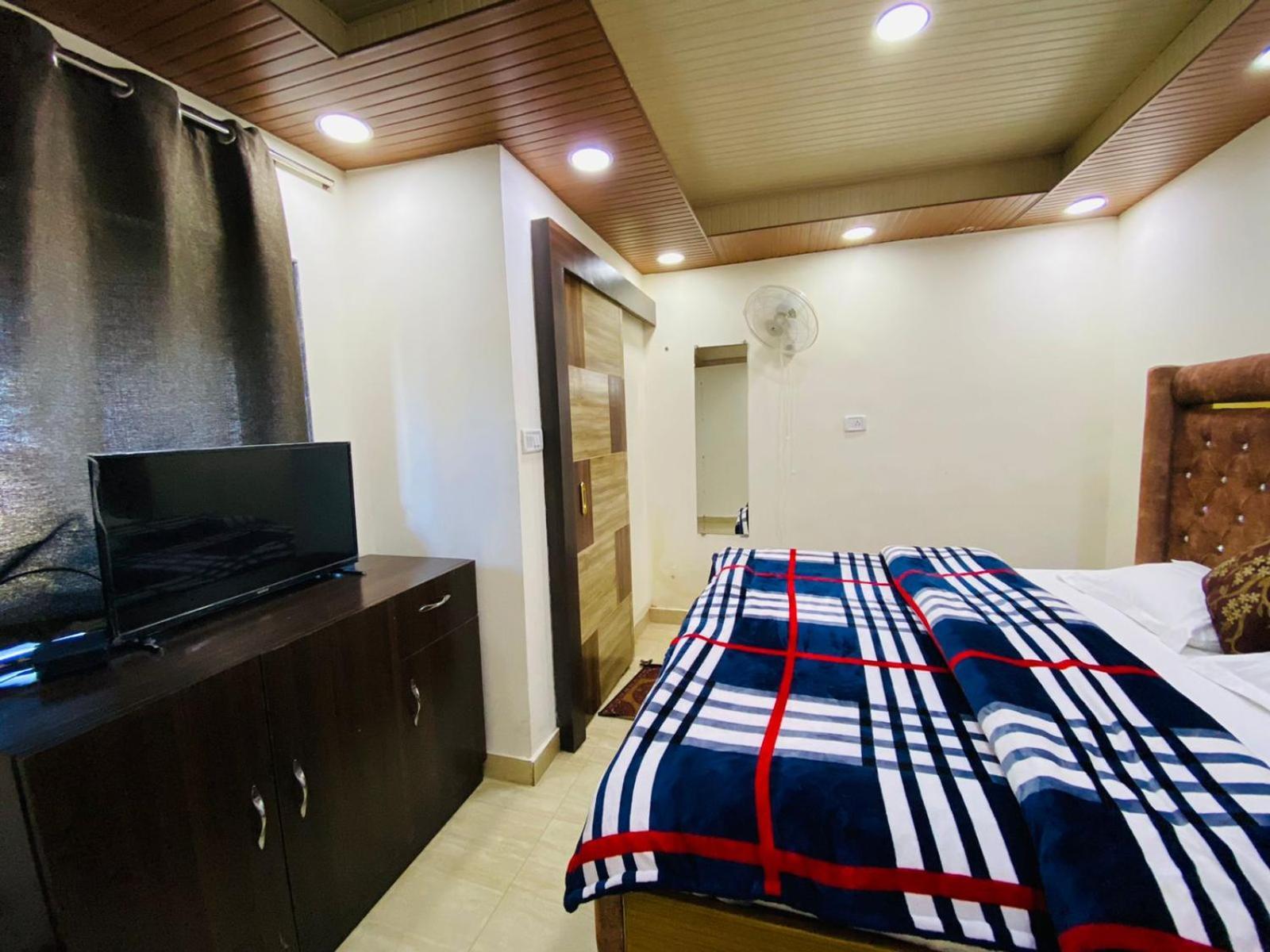 Rudhraksh Villa 4Br- Perfect Vacay Villa Mussoorie Eksteriør billede