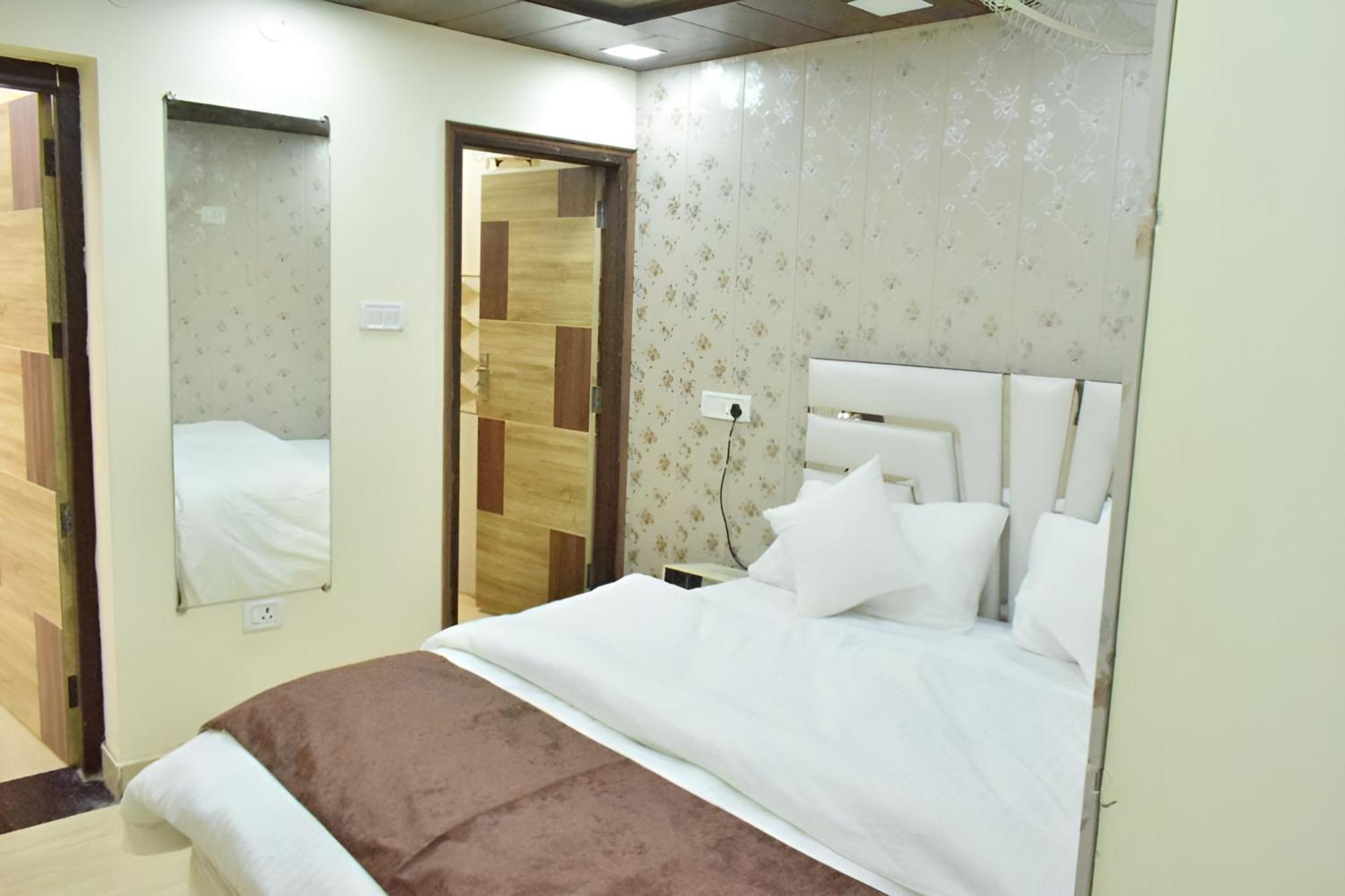Rudhraksh Villa 4Br- Perfect Vacay Villa Mussoorie Eksteriør billede