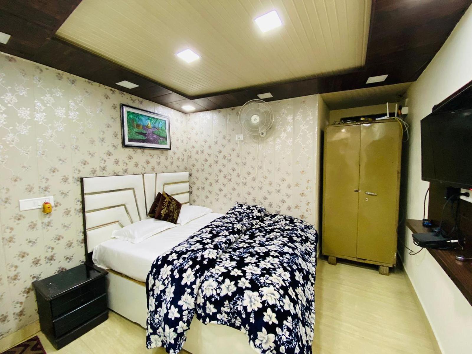 Rudhraksh Villa 4Br- Perfect Vacay Villa Mussoorie Eksteriør billede