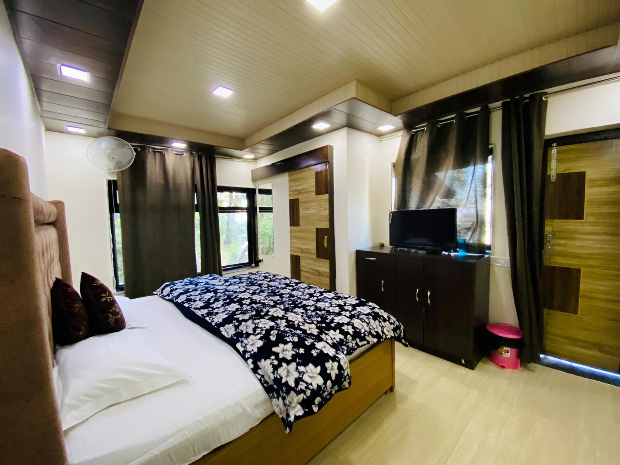 Rudhraksh Villa 4Br- Perfect Vacay Villa Mussoorie Eksteriør billede